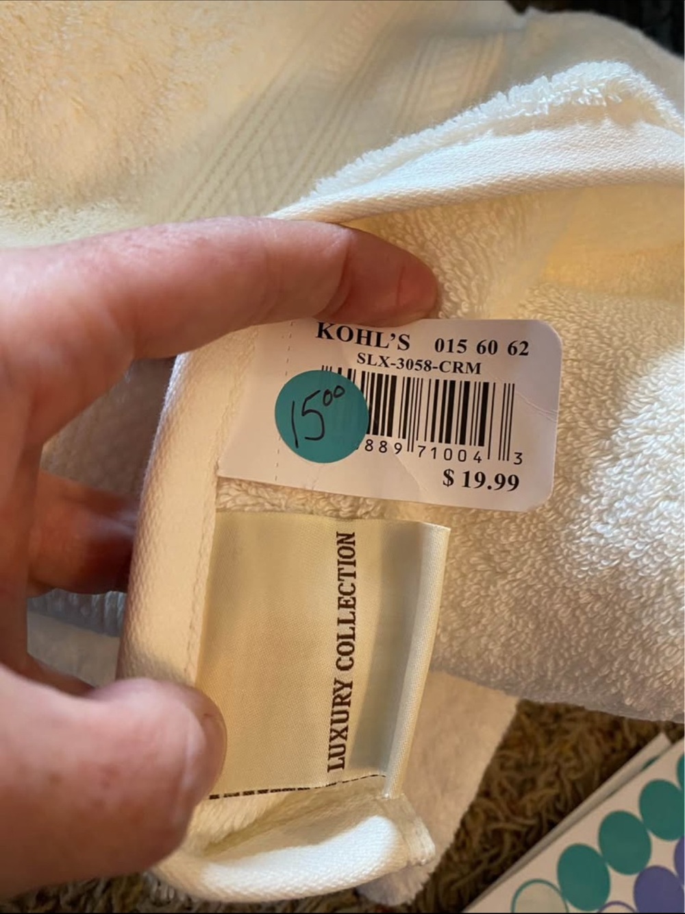 Kohl's Luxury Collection Cream Terry Towel